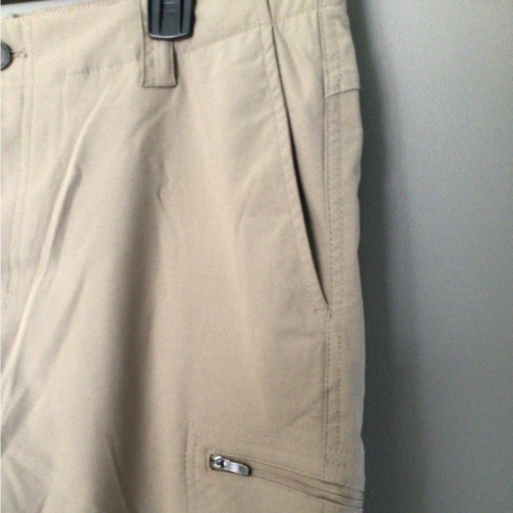 Zeroxposur Men’s Beige Color Casual Khaki Shorts (Like New)